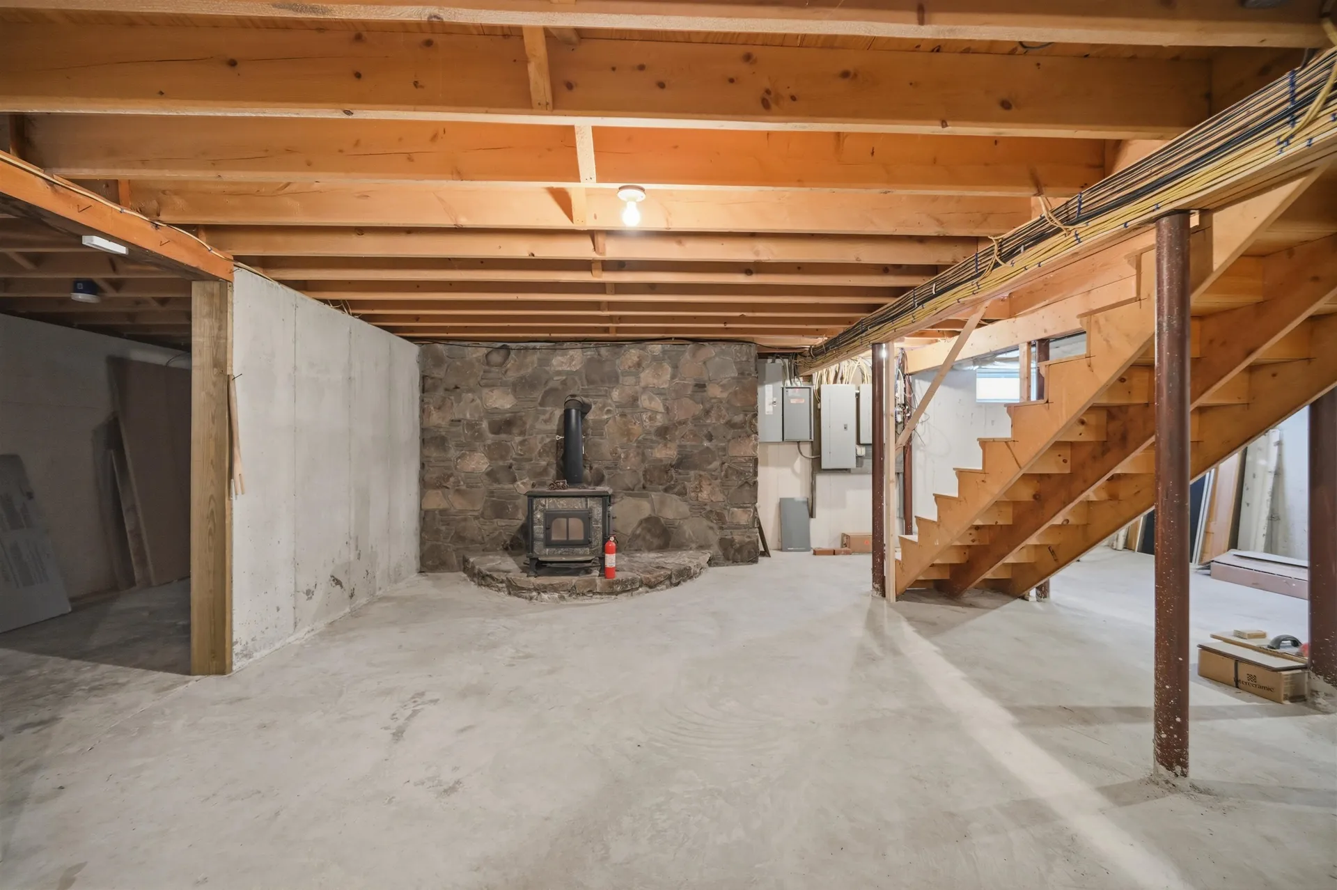 564 Main Street Fremont NH 03044
