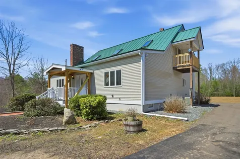 564 Main Street Fremont NH 03044