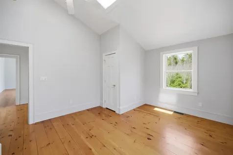 564 Main Street Fremont NH 03044