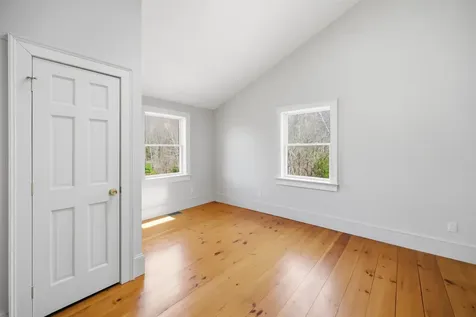 564 Main Street Fremont NH 03044