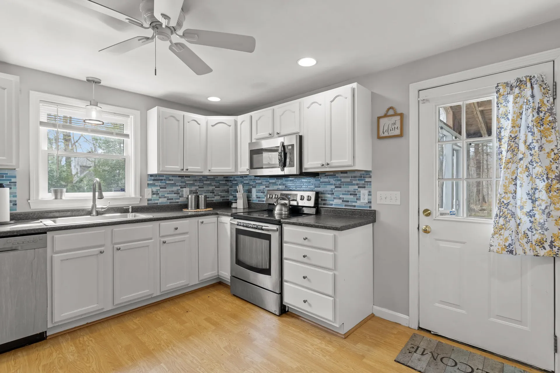125 S Main Street Newton NH 03858