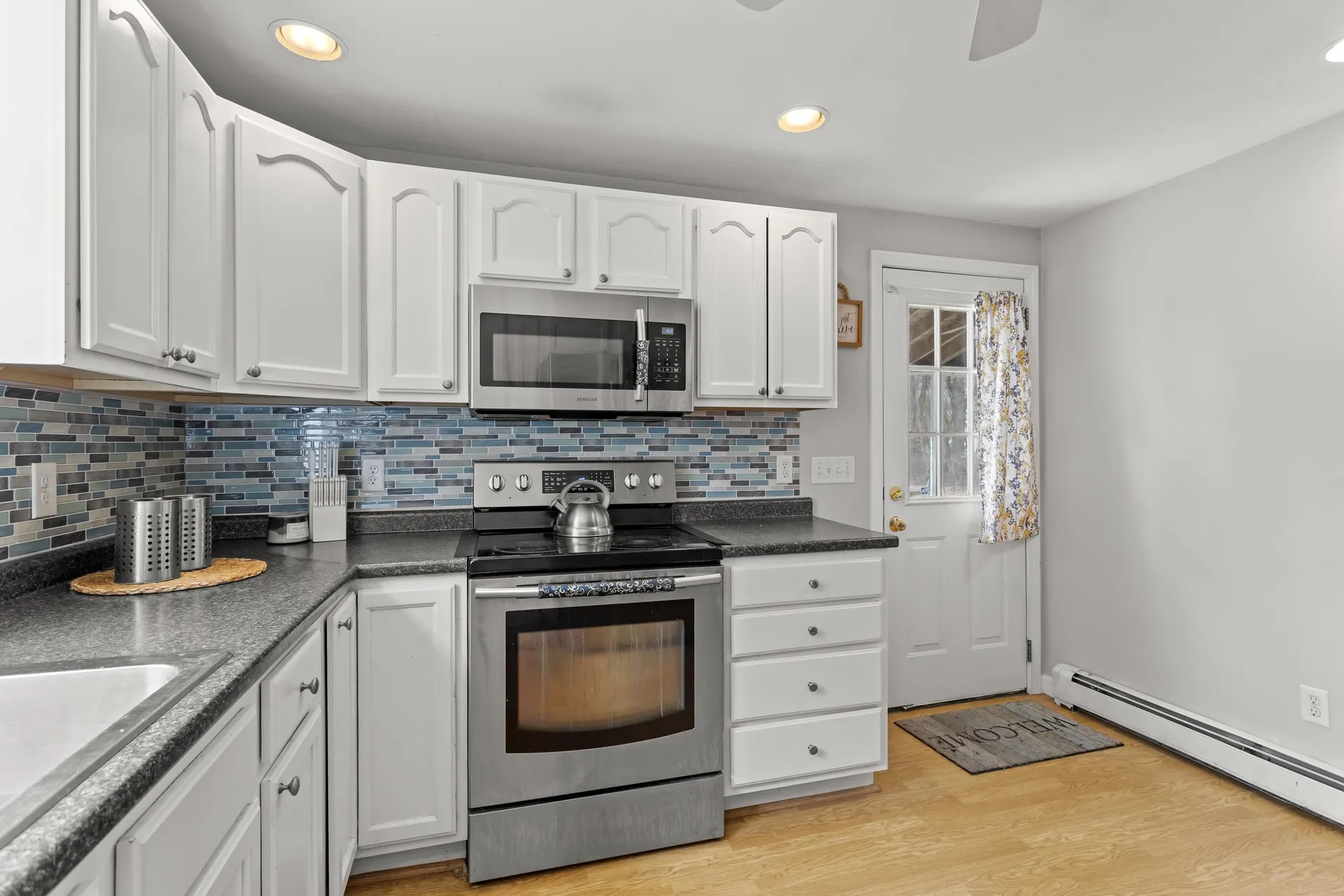 125 S Main Street Newton NH 03858