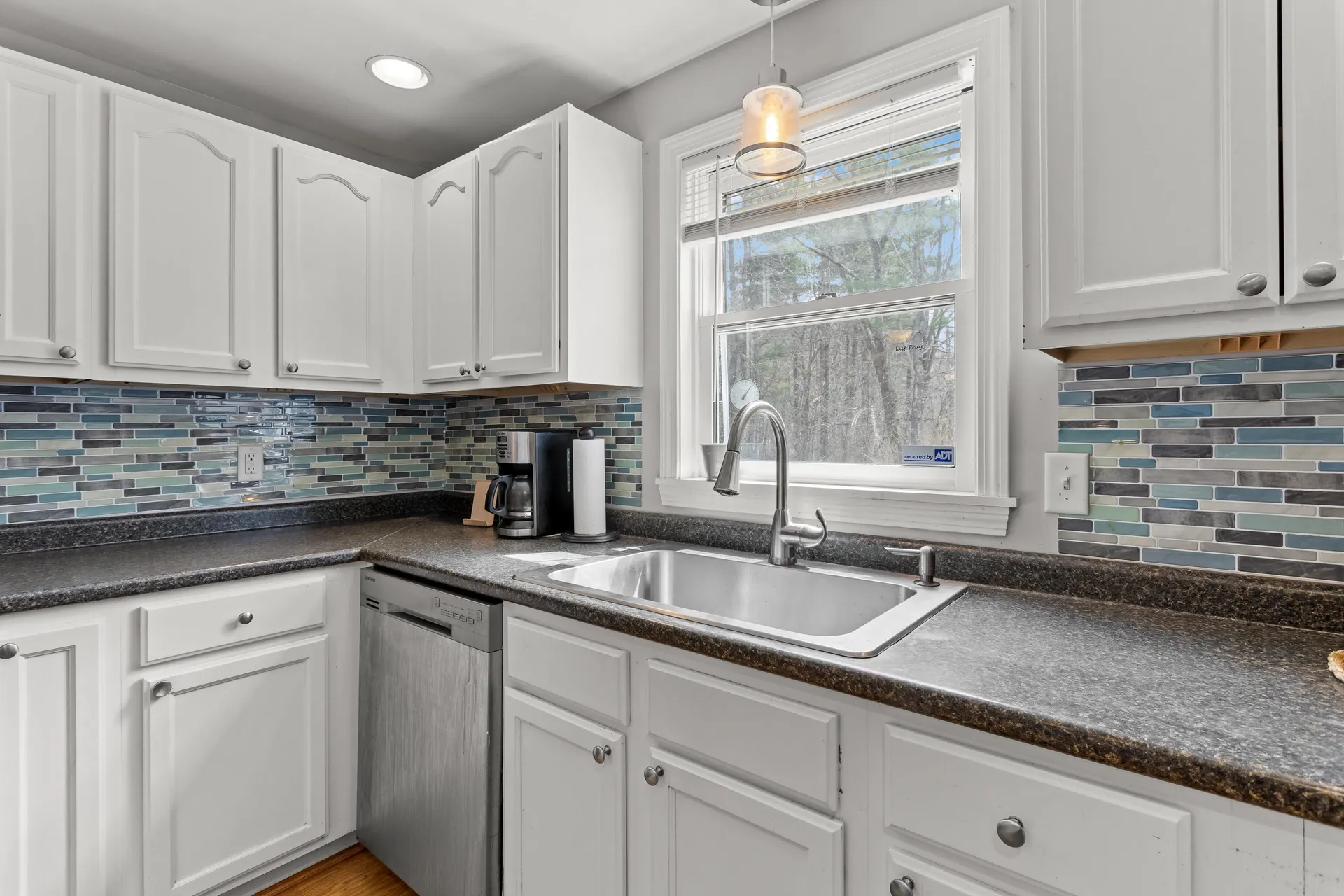 125 S Main Street Newton NH 03858