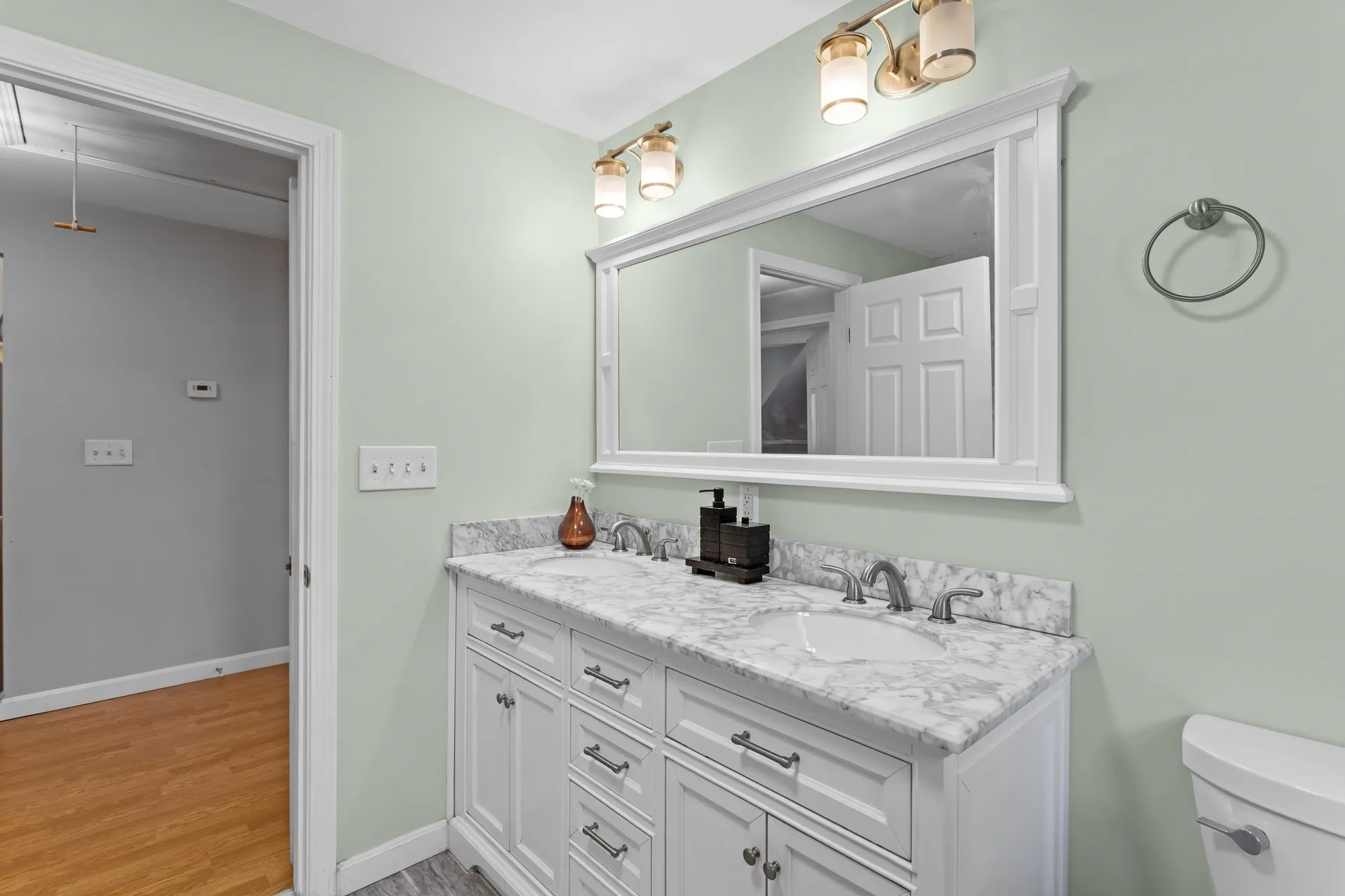 125 S Main Street Newton NH 03858
