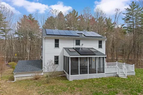 125 S Main Street Newton NH 03858