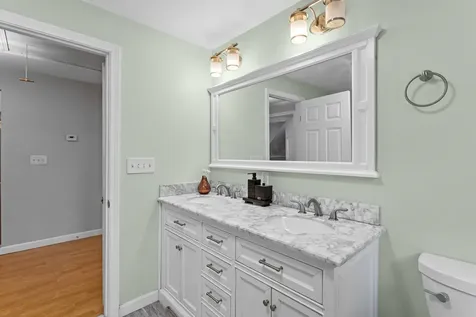 125 S Main Street Newton NH 03858