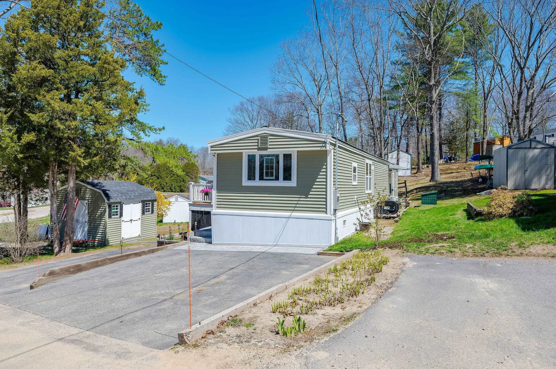 27 Ithica Lane Newmarket NH 03857