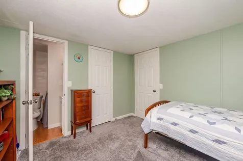 27 Ithica Lane Newmarket NH 03857