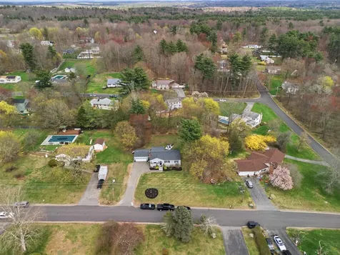 9 Scottsdale Road Atkinson NH 03811