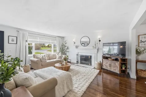 9 Scottsdale Road Atkinson NH 03811