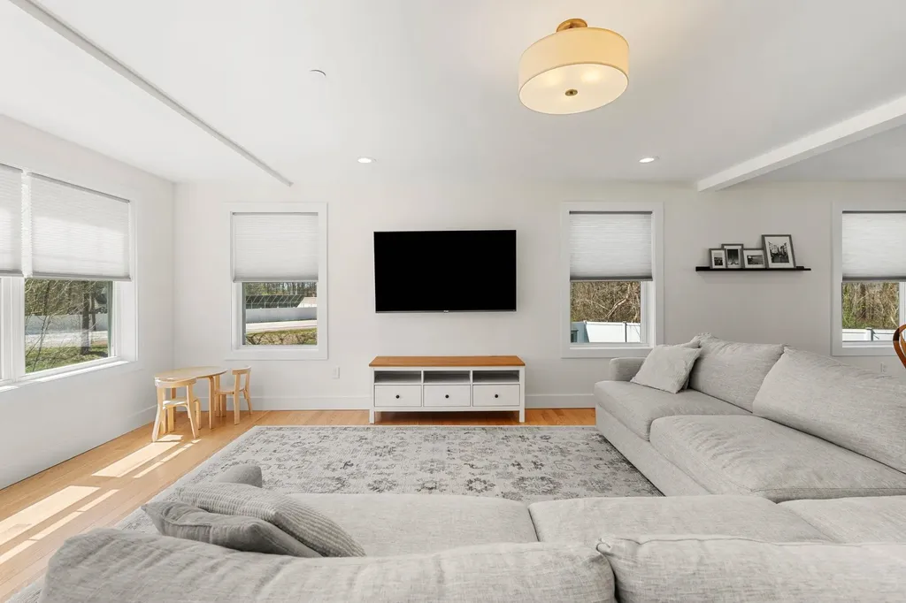4 Overlook Drive Epping NH 03042