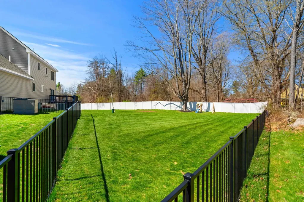 4 Overlook Drive Epping NH 03042