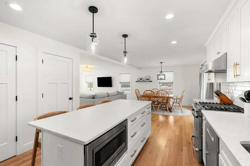4 Overlook Drive Epping NH 03042