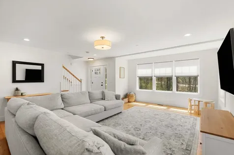 4 Overlook Drive Epping NH 03042