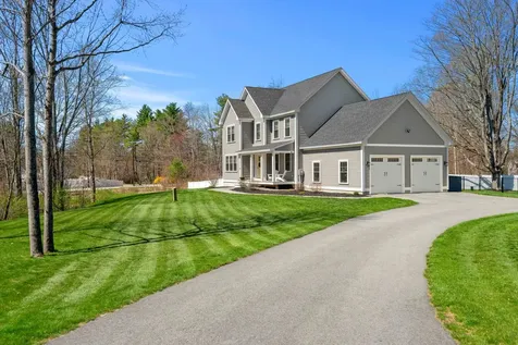 4 Overlook Drive Epping NH 03042