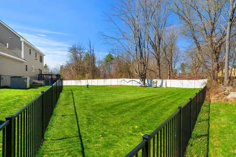 4 Overlook Drive Epping NH 03042
