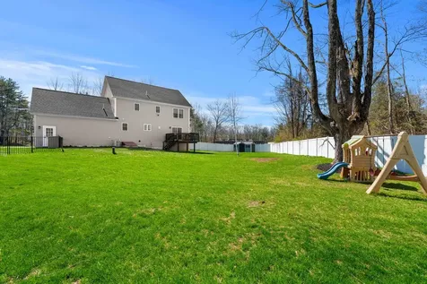 4 Overlook Drive Epping NH 03042