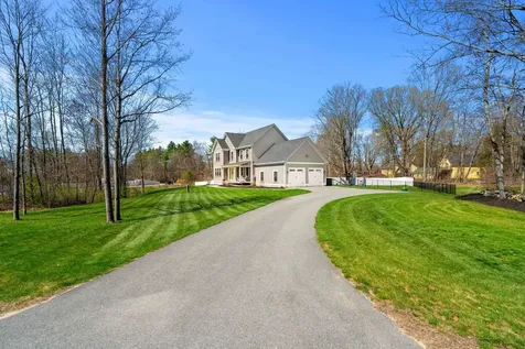 4 Overlook Drive Epping NH 03042