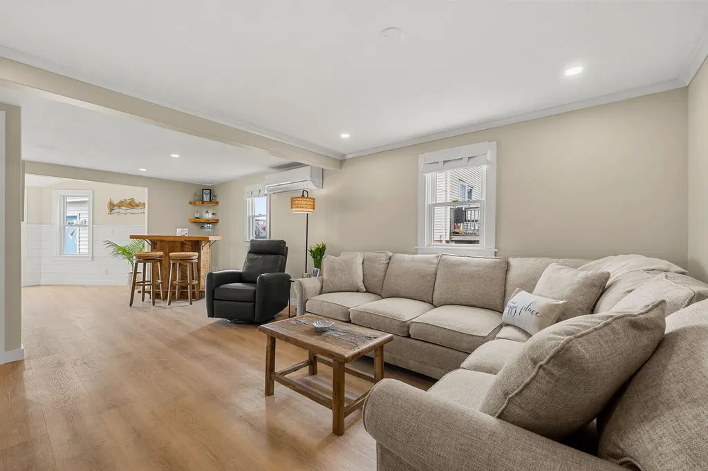 543 Winnacunnet Road Hampton NH 03842