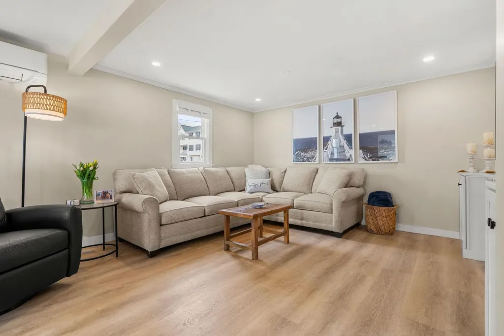 543 Winnacunnet Road Hampton NH 03842