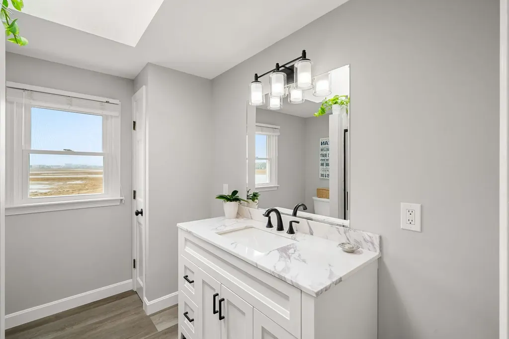 543 Winnacunnet Road Hampton NH 03842