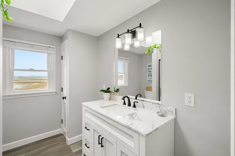 543 Winnacunnet Road Hampton NH 03842
