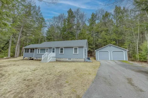 43 Beachwood Road Hebron NH 03241