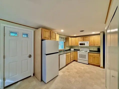43 Beachwood Road Hebron NH 03241