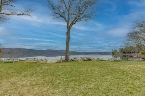 43 Beachwood Road Hebron NH 03241