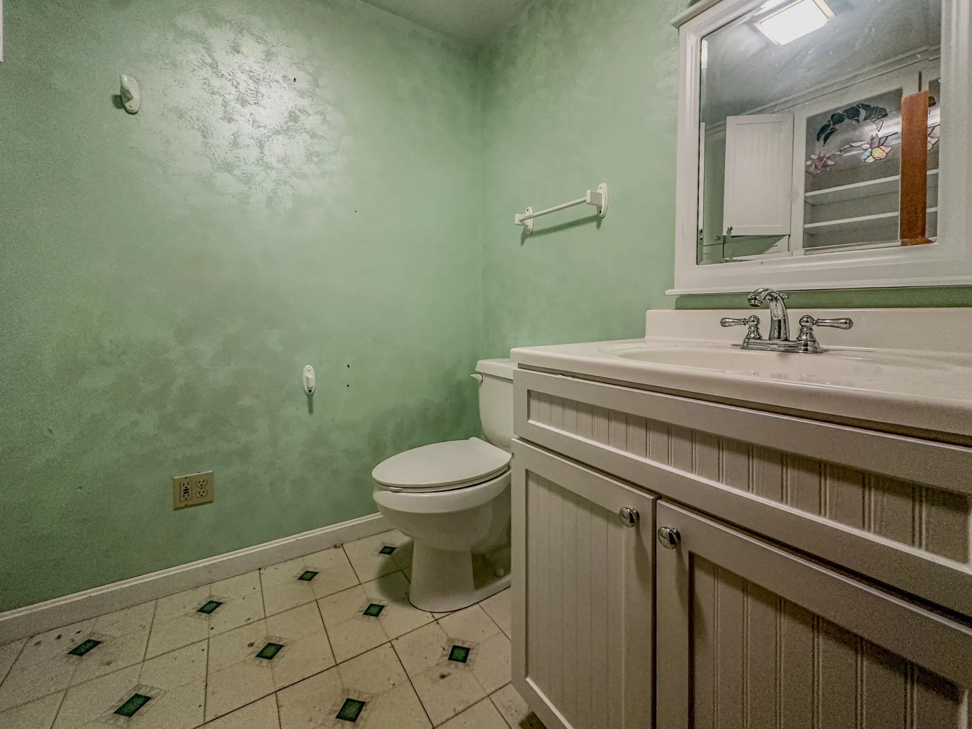 10 Beacon Street Londonderry NH 03053