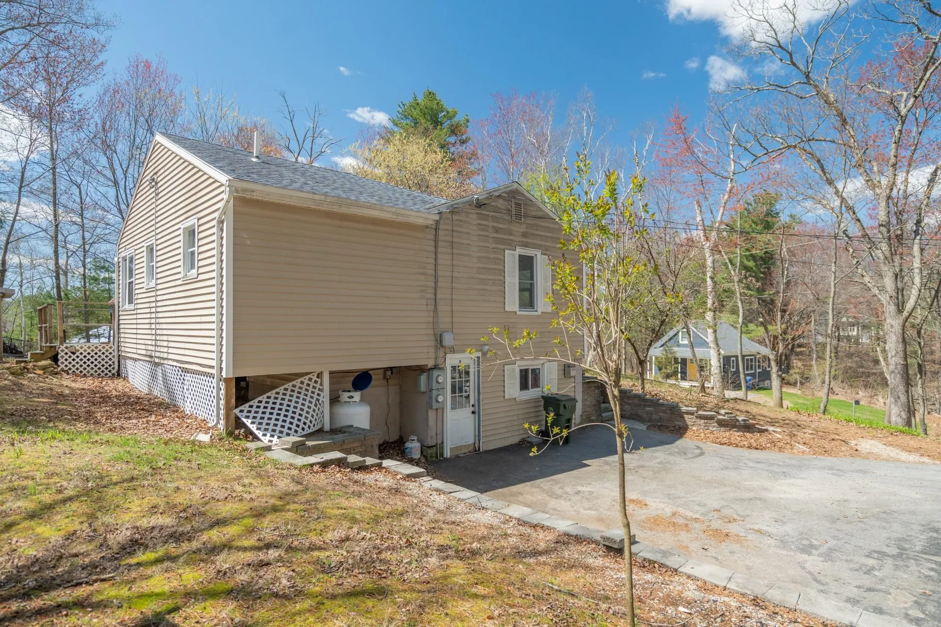 10 Beacon Street Londonderry NH 03053