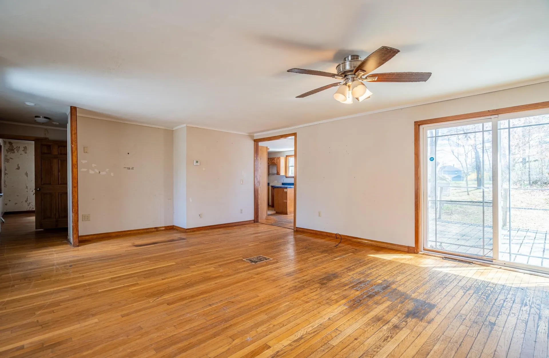 10 Beacon Street Londonderry NH 03053