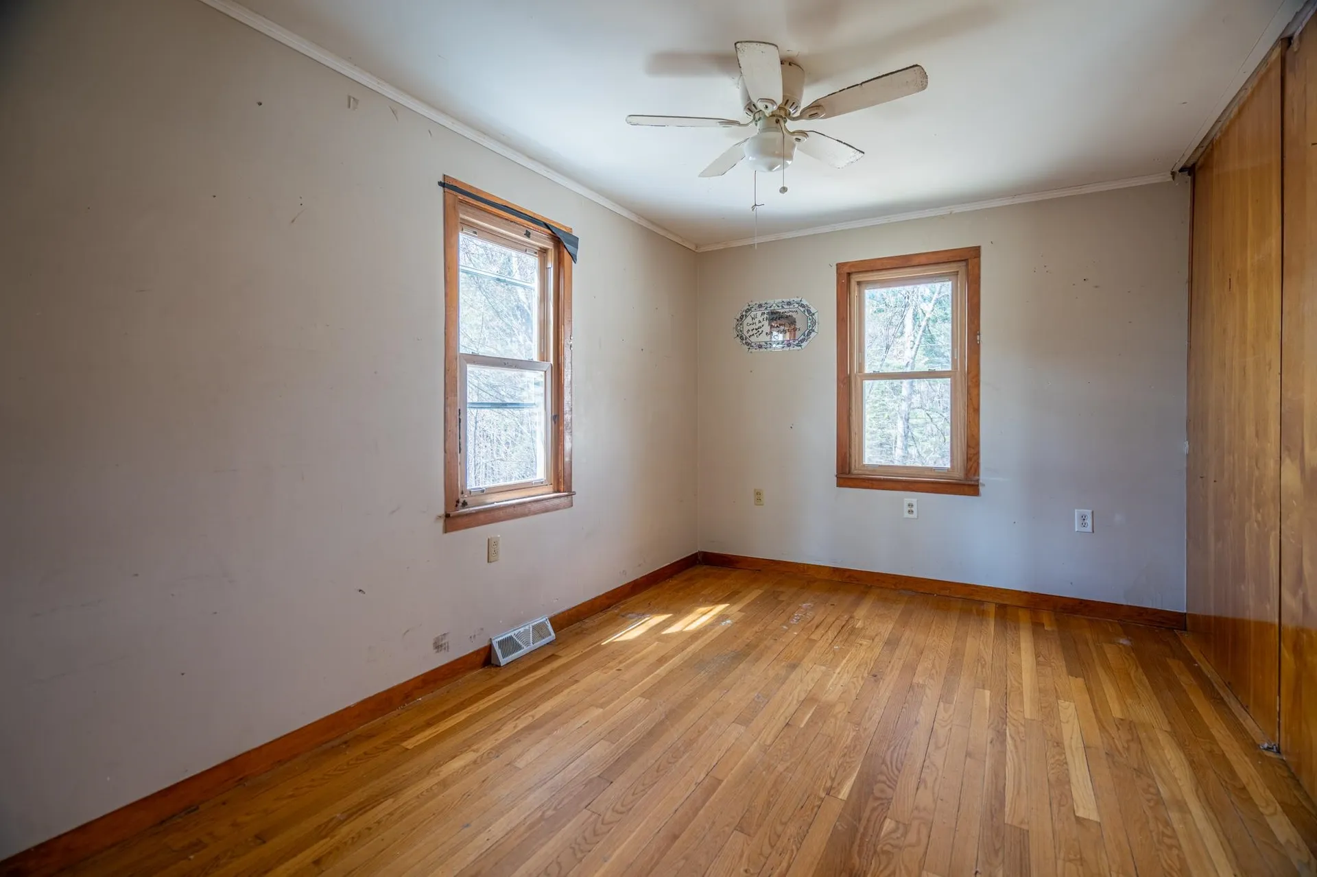 10 Beacon Street Londonderry NH 03053