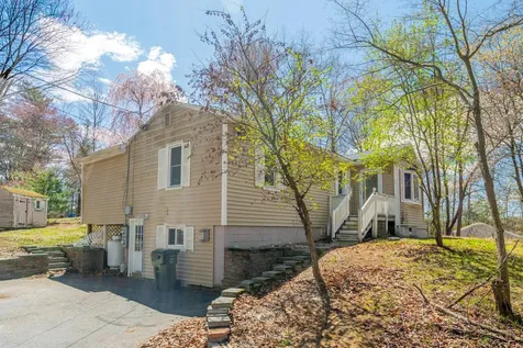 10 Beacon Street Londonderry NH 03053
