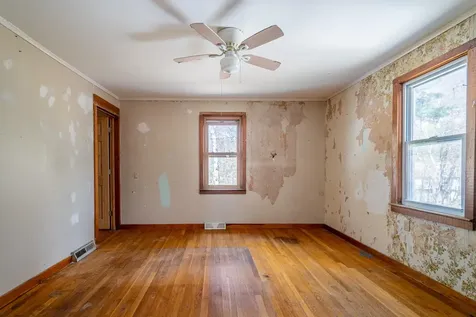 10 Beacon Street Londonderry NH 03053