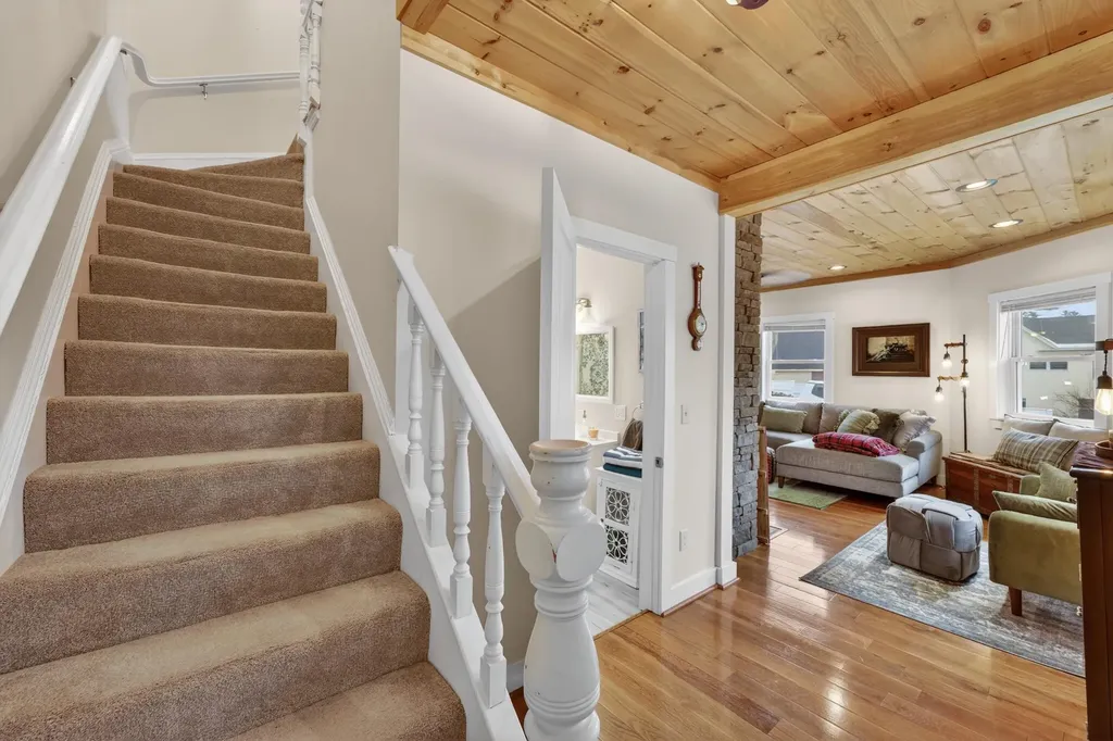 14 Myrtle Street Whitefield NH 03598