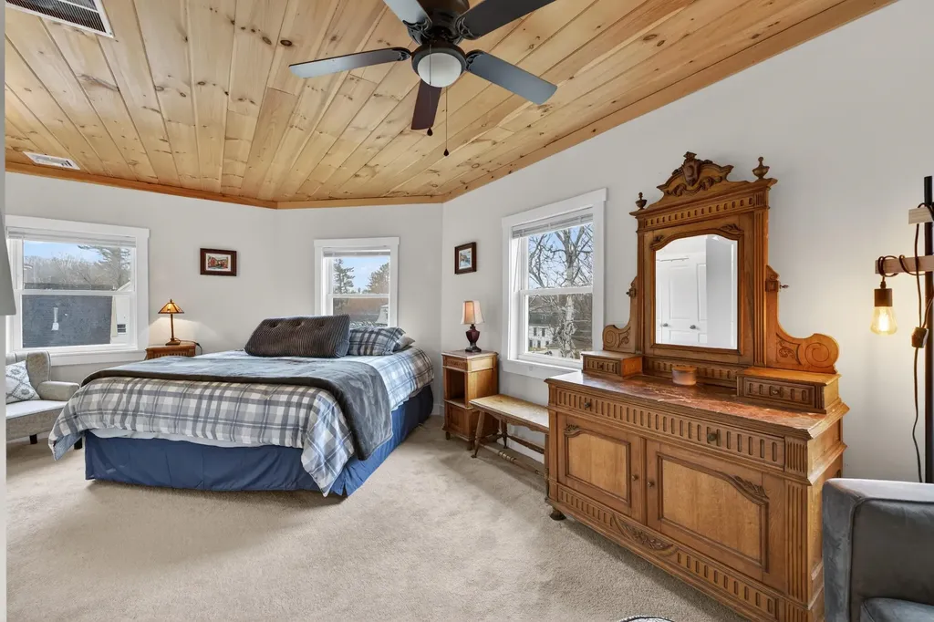14 Myrtle Street Whitefield NH 03598