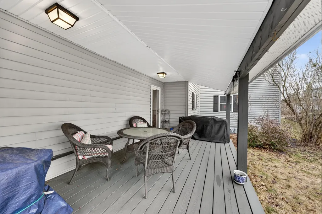 14 Myrtle Street Whitefield NH 03598
