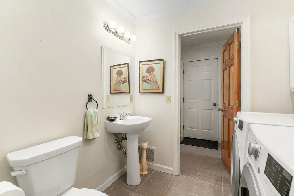 99 James Avenue Burlington VT 05408