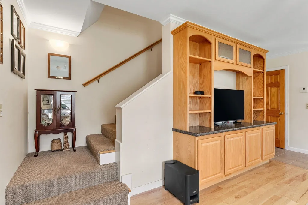 99 James Avenue Burlington VT 05408