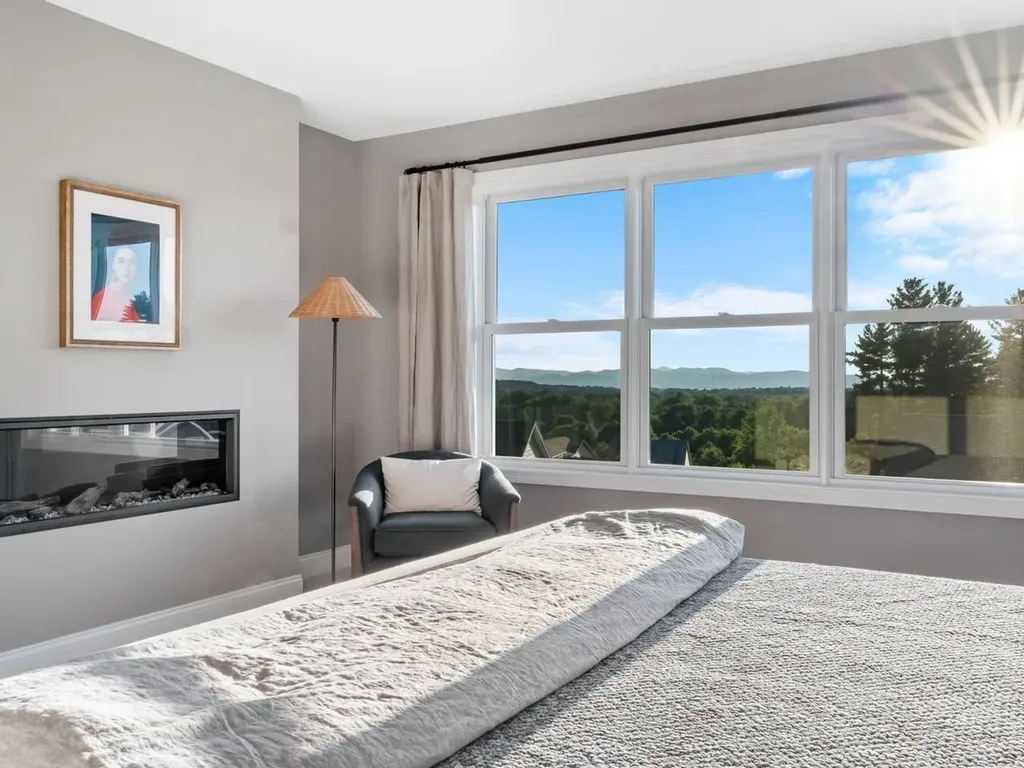 27 Leo Lane South Burlington VT 05403