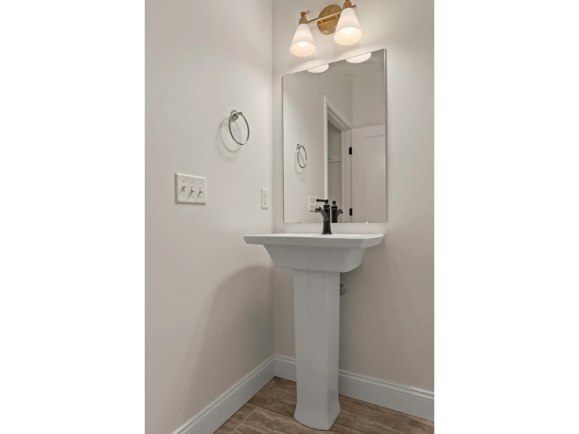 27 Leo Lane South Burlington VT 05403