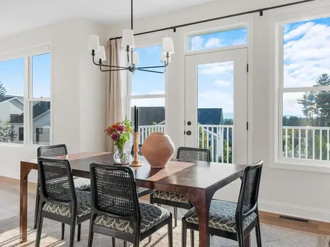 27 Leo Lane South Burlington VT 05403