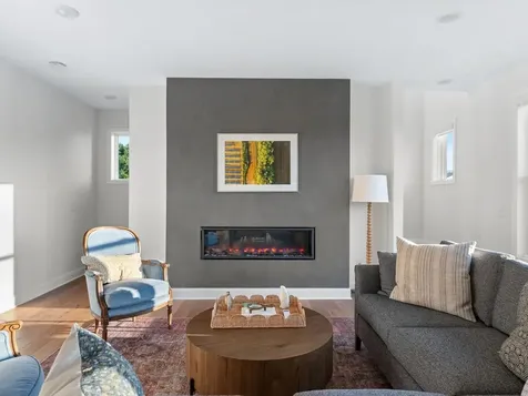 27 Leo Lane South Burlington VT 05403