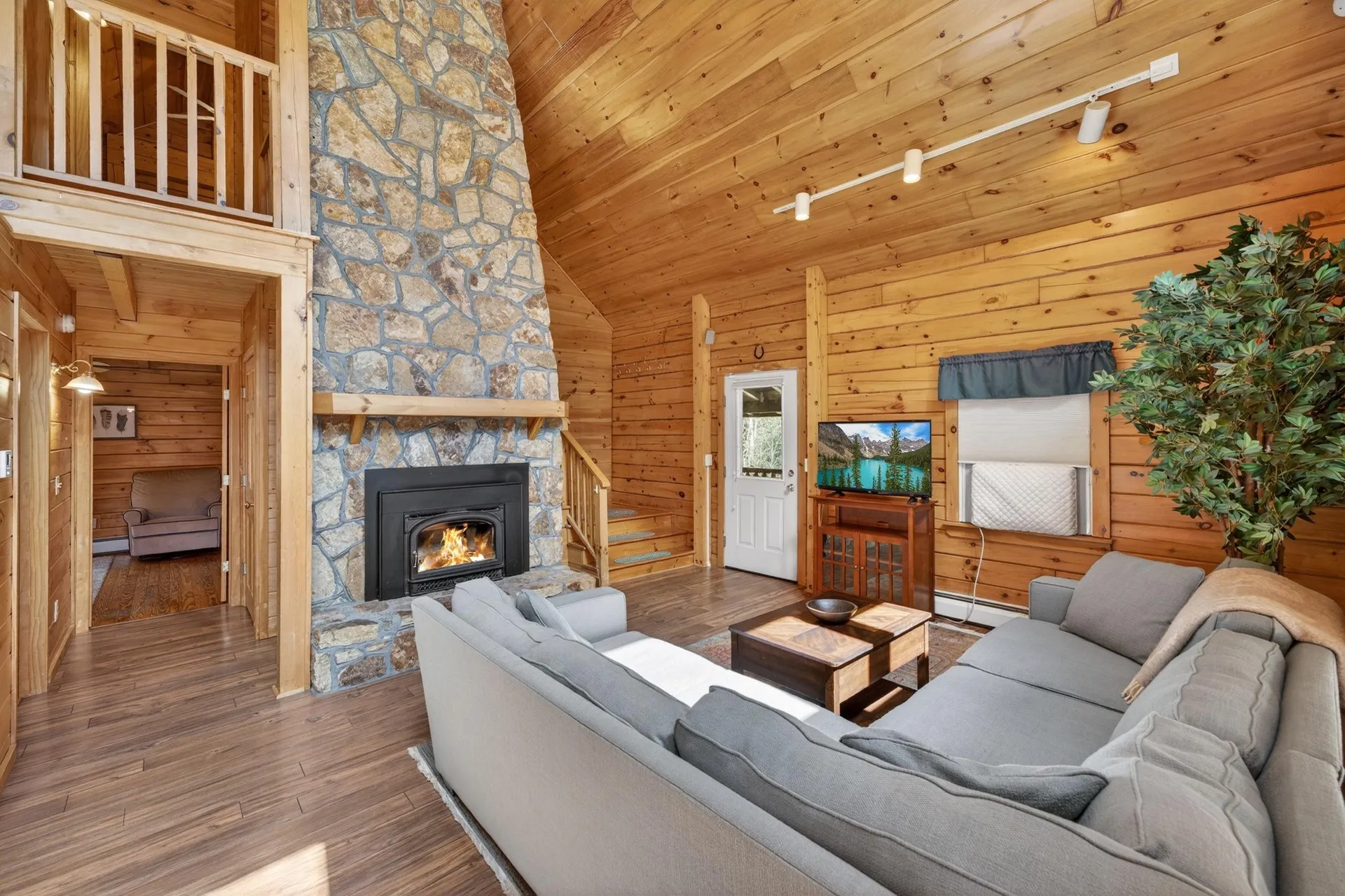 128 Twin View Drive Carroll NH 03598