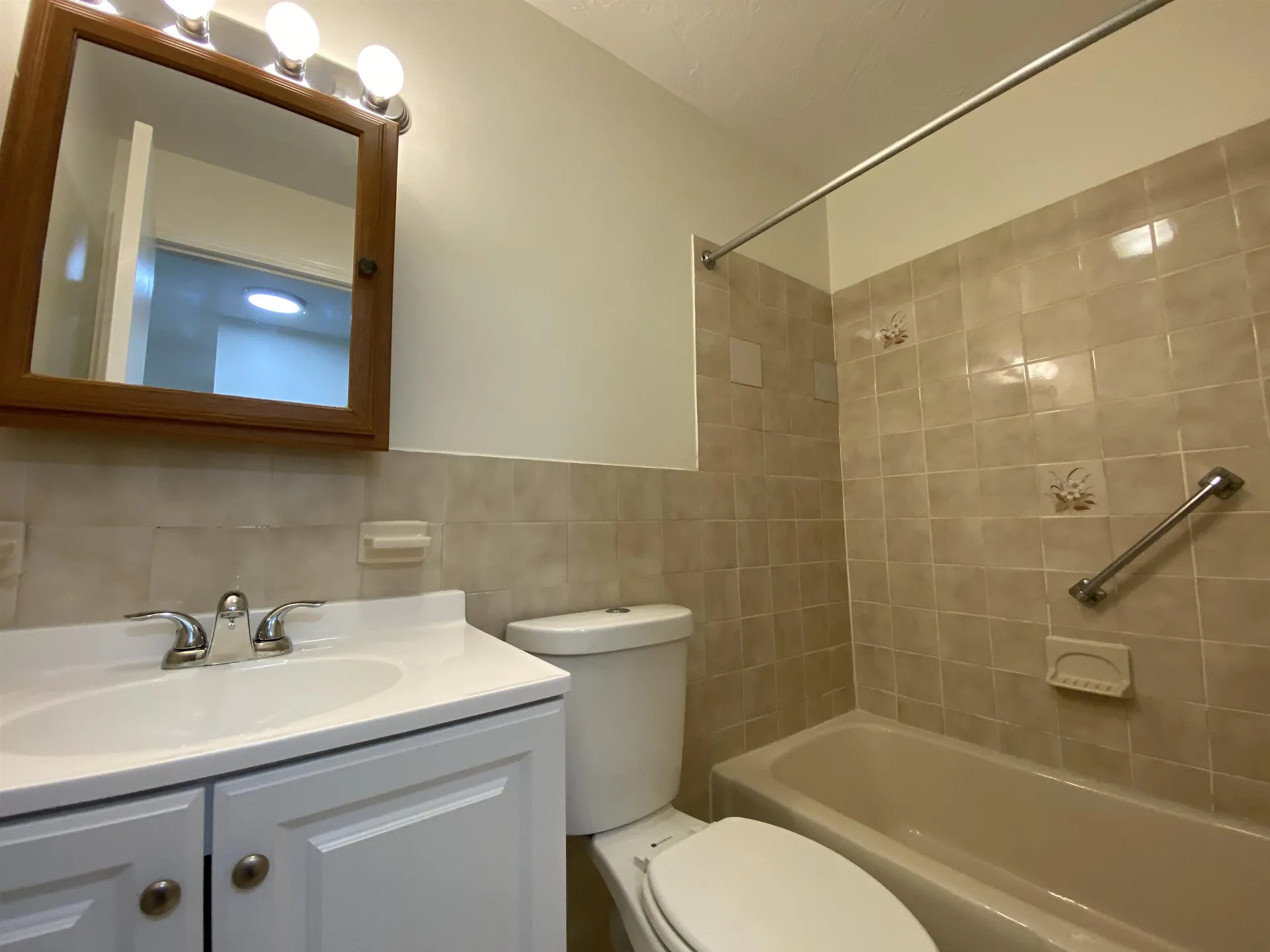 379 Huse Road Manchester NH 03103
