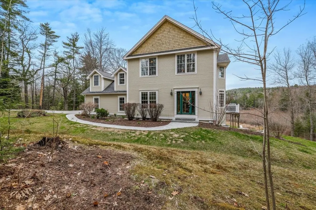 66 Colleague Pond Road Henniker NH 03242