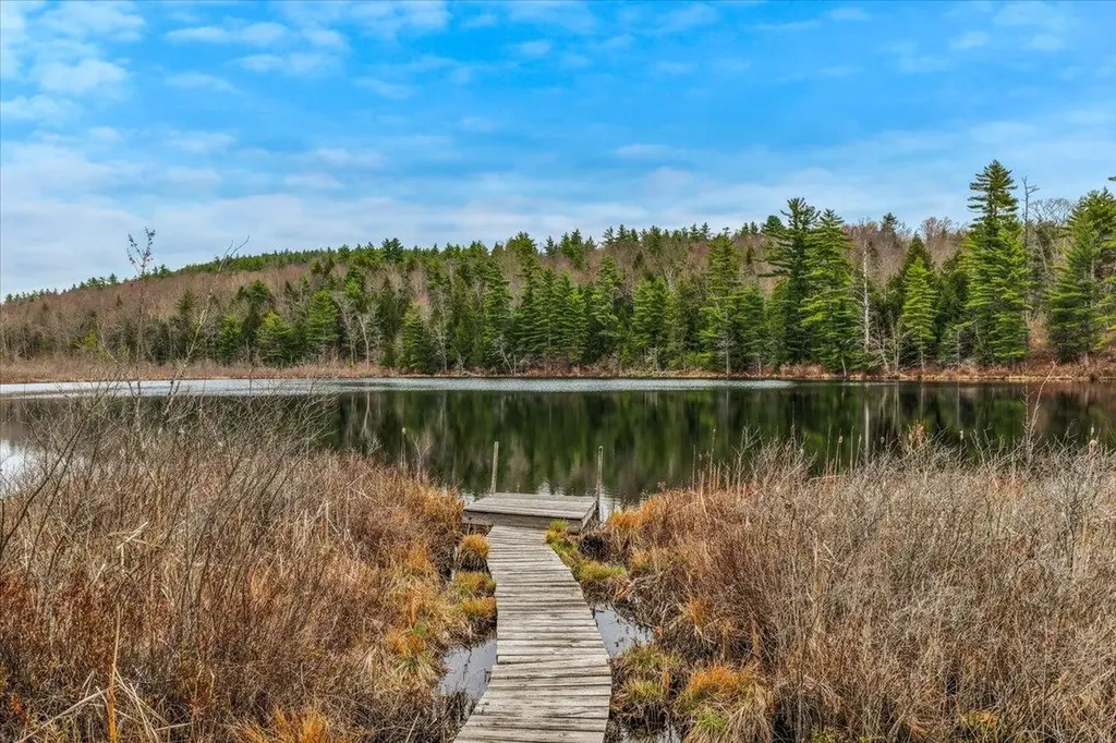 66 Colleague Pond Road Henniker NH 03242