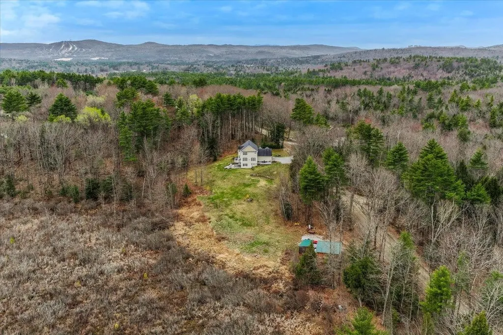 66 Colleague Pond Road Henniker NH 03242