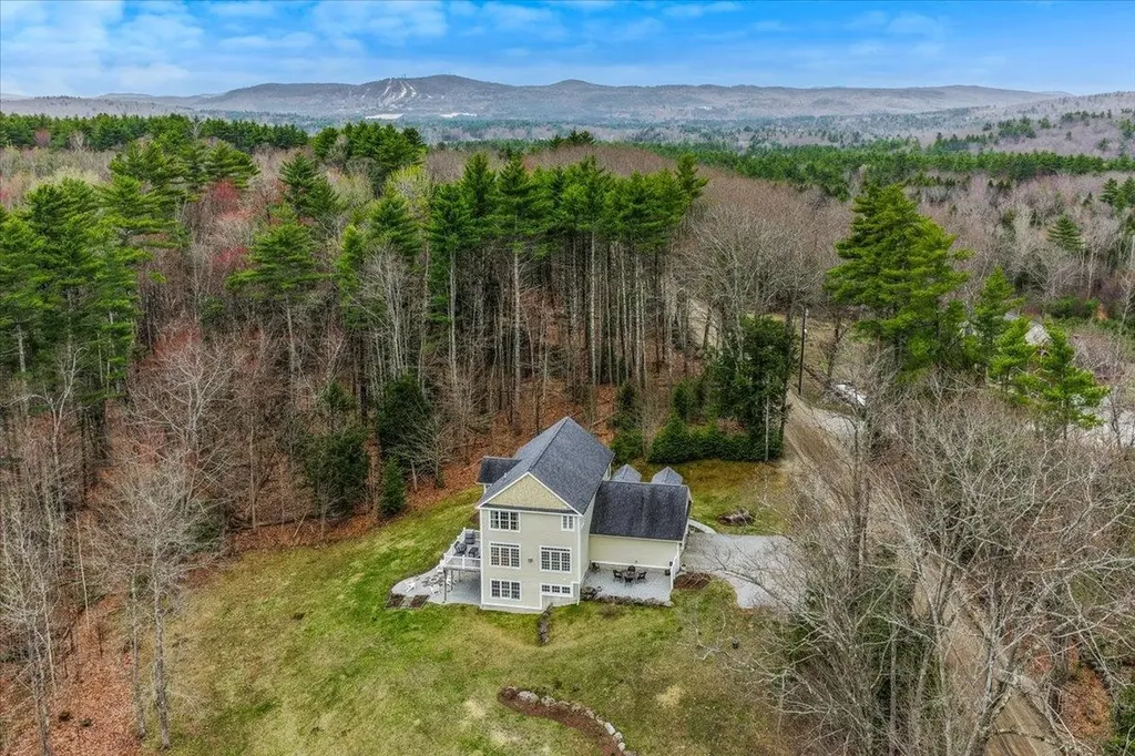 66 Colleague Pond Road Henniker NH 03242